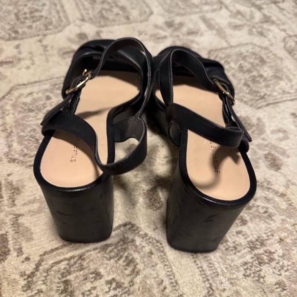 Everly Block Heel Platform Sandal - Picture 6 of 9